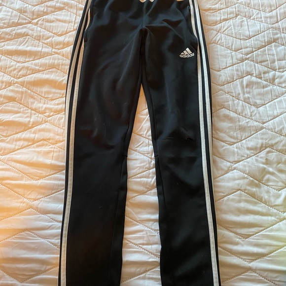 adidas Tiro track pant size 11/12 boys - Picture 2 of 6